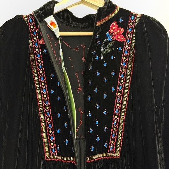 NWT FARM Rio Velvet Embroidered Beaded Puffed Sleeve Maxi Dress in Black Sz S - Picture 10 of 14